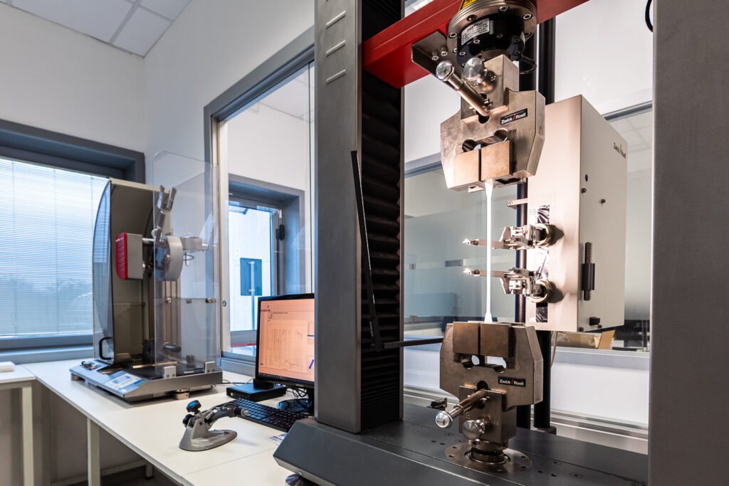 Industrial Laboratory & Applied R&D